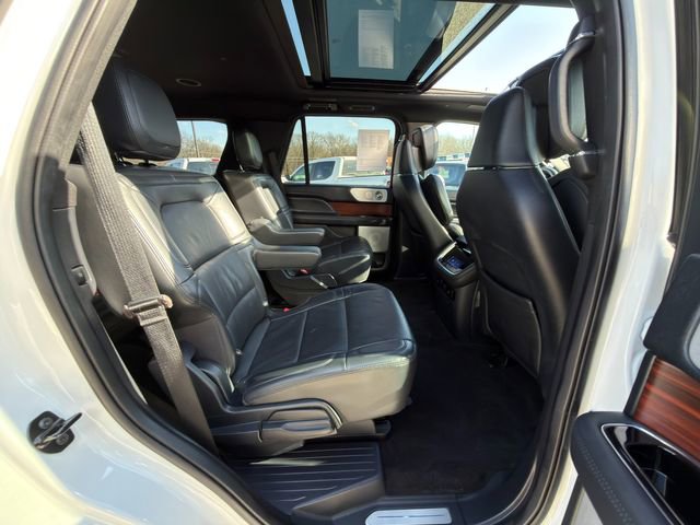 Used 2024 Lincoln Navigator Reserve AWD/4WD image 10