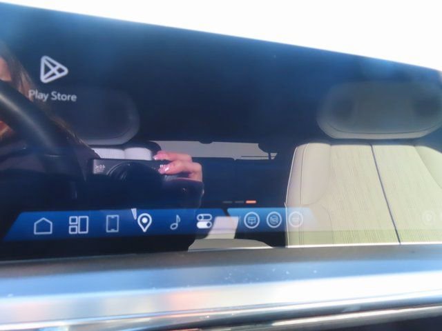 Used 2024 Cadillac Lyriq Sport image 26