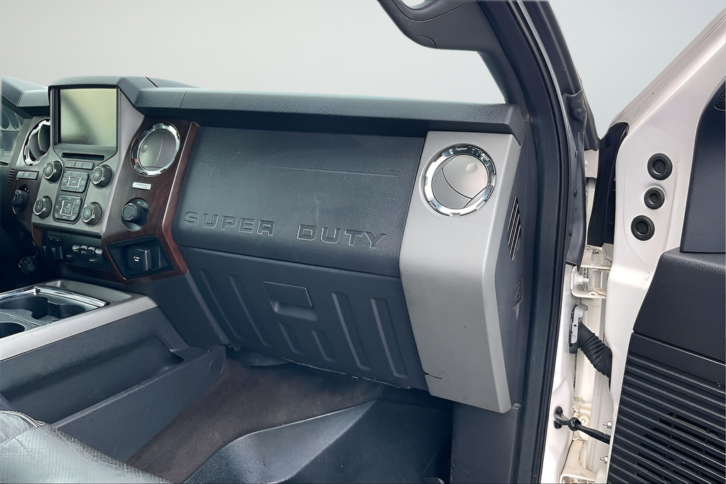 Used 2016 Ford F250 Lariat w/ Lariat Ultimate Package AWD/4WD image 21