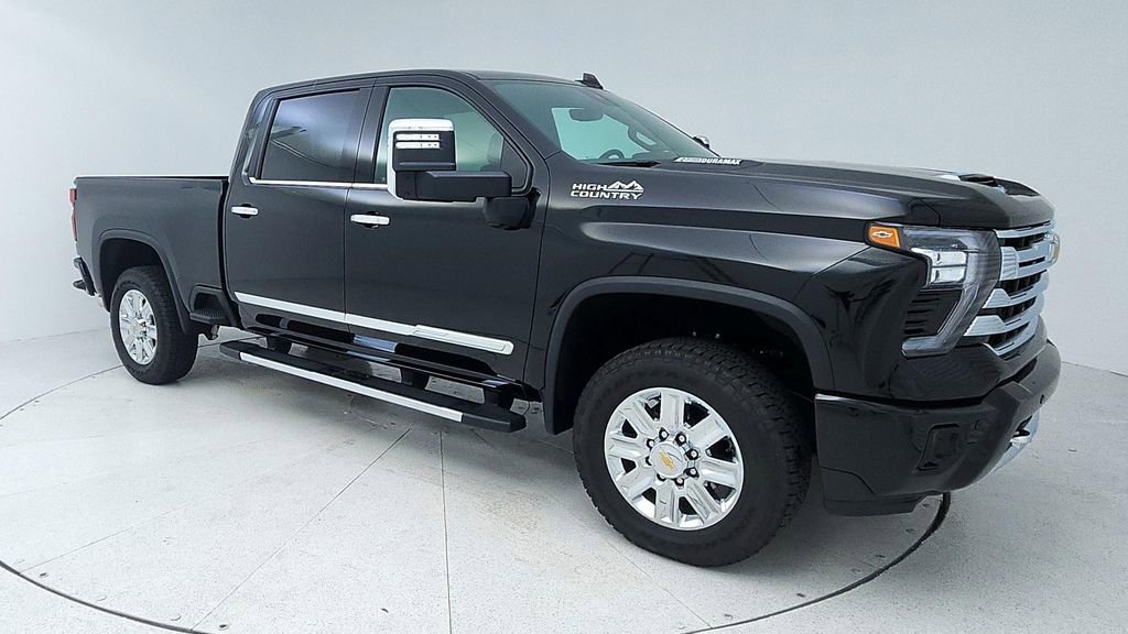 Used 2024 Chevrolet Silverado 2500 High Country w/ Technology Package AWD/4WD image 1