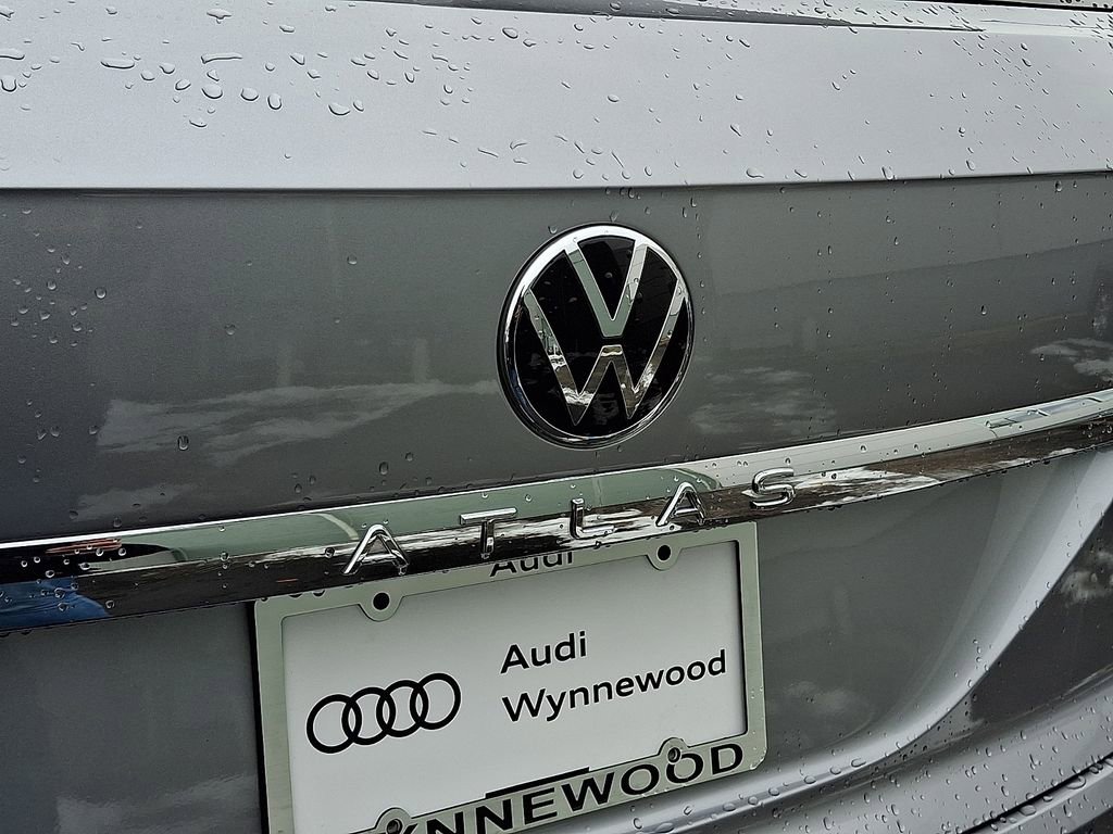 Used 2023 Volkswagen Atlas Cross Sport SEL image 31