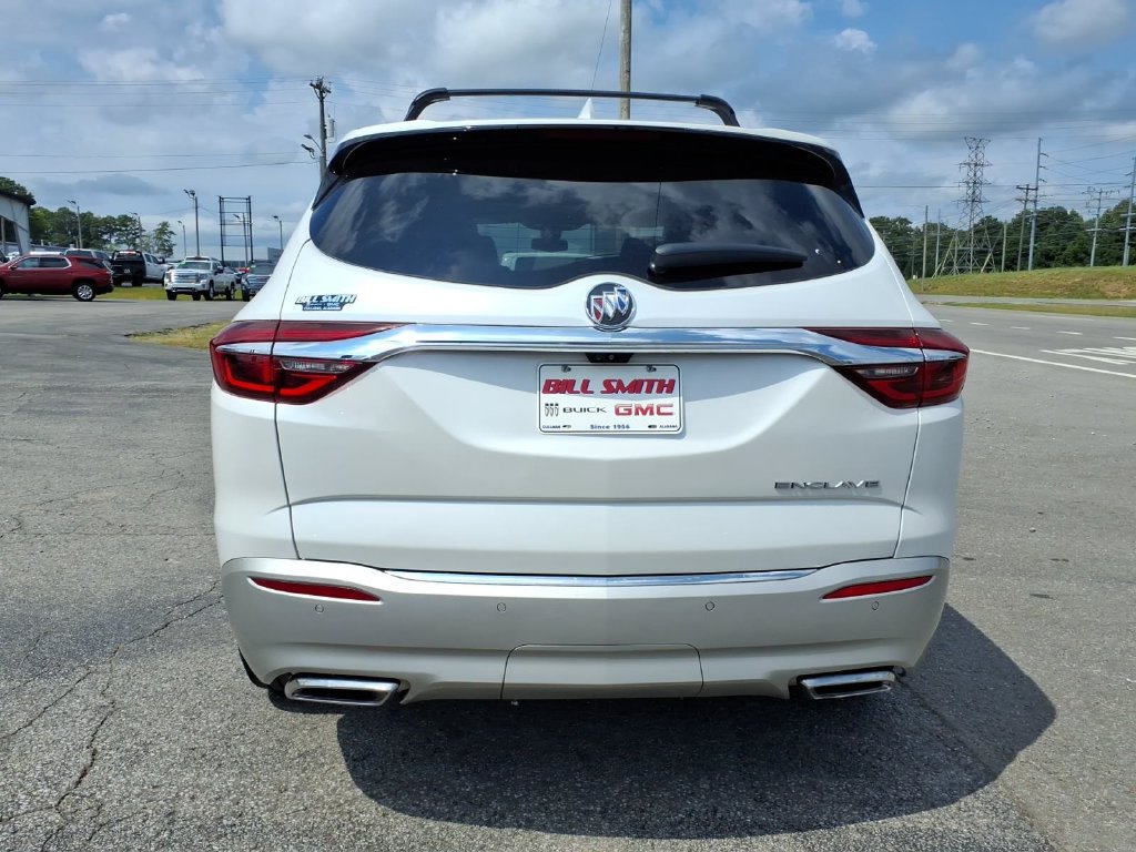 Used 2019 Buick Enclave Avenir w/ Avenir Technology Package FWD image 6
