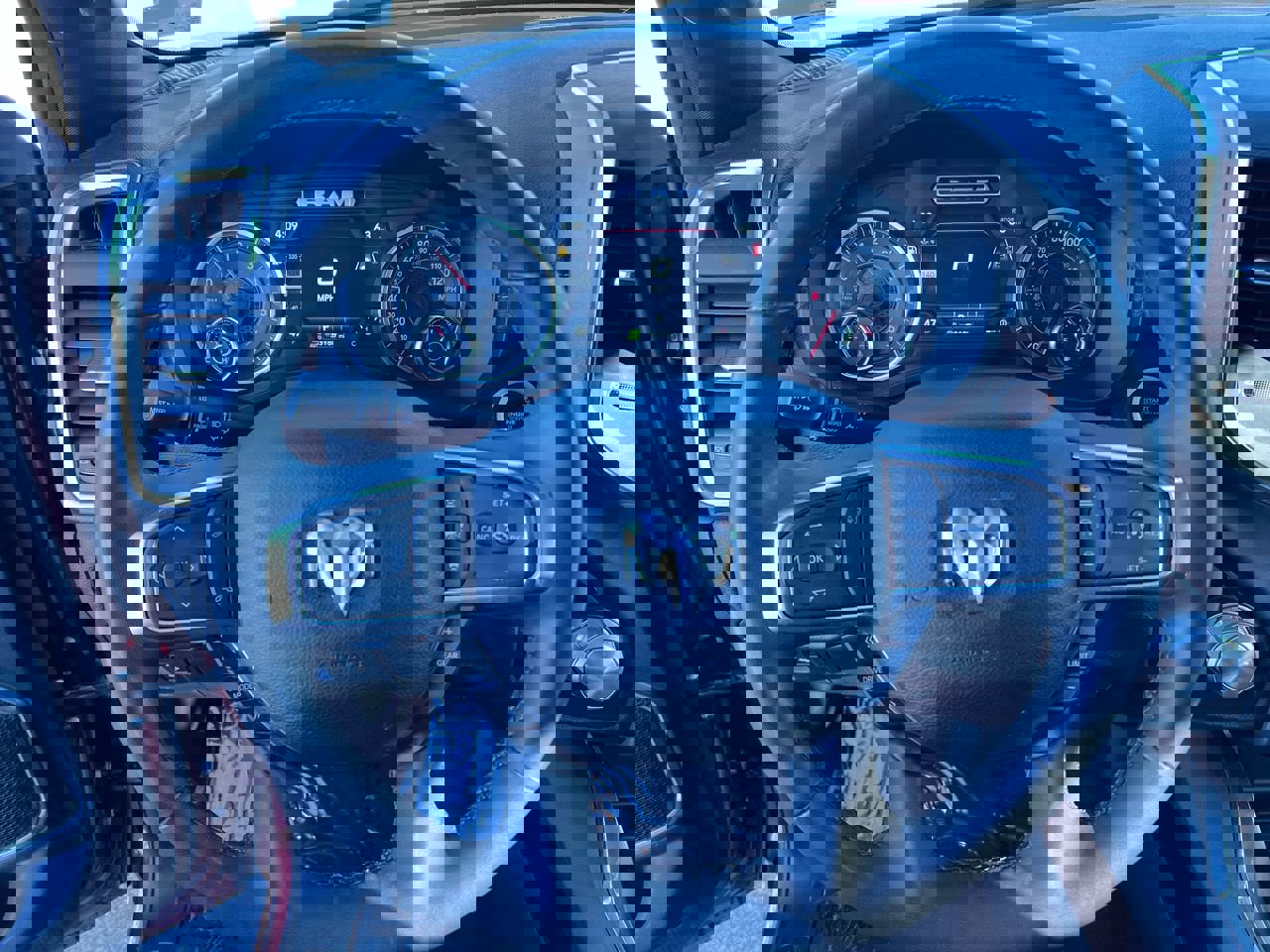 Used 2025 RAM 1500 Laramie image 15