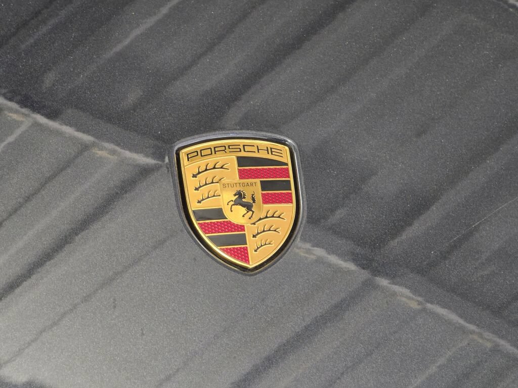 Certified 2025 Porsche Taycan 4S AWD/4WD image 34