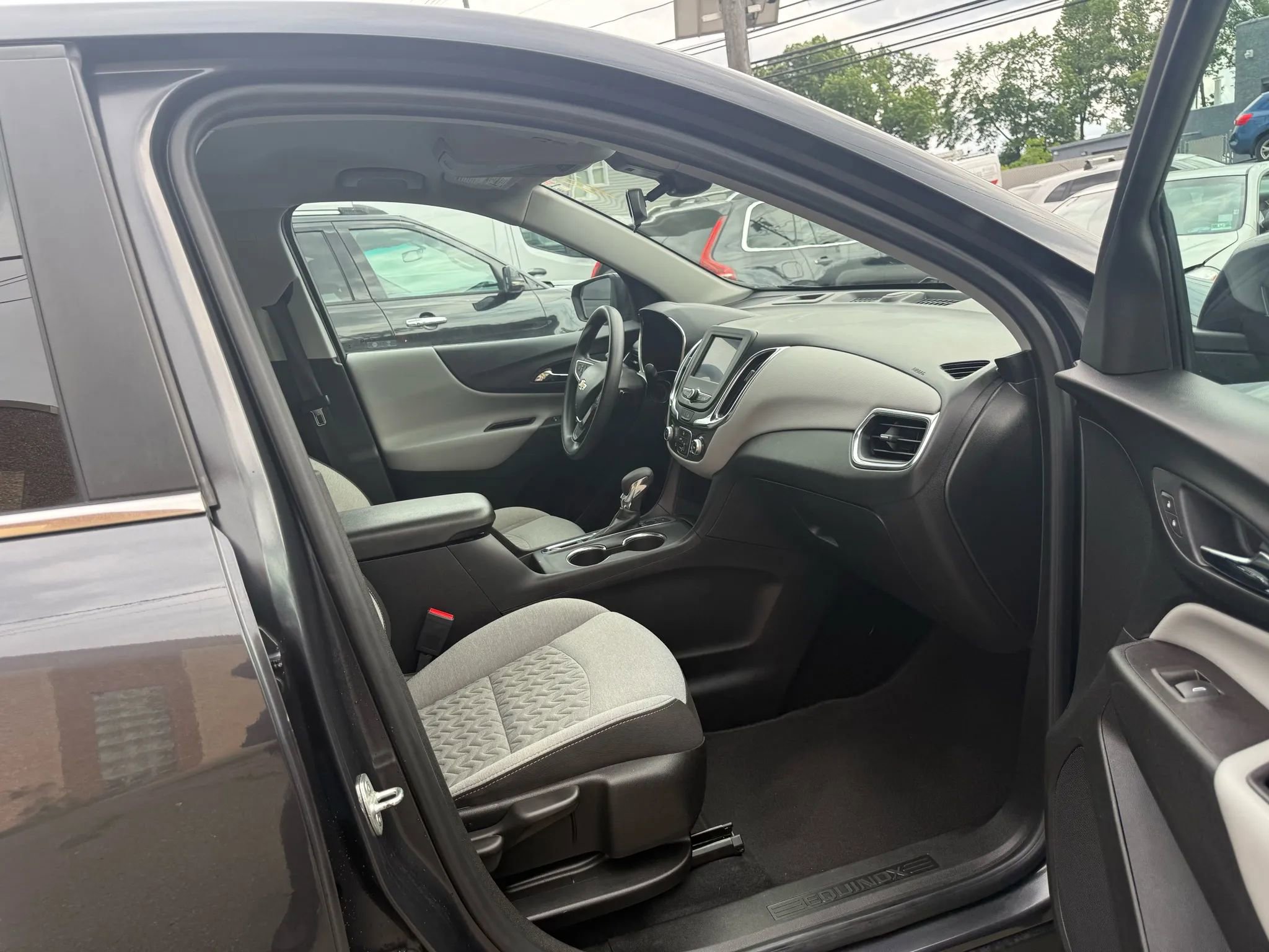 Used 2022 Chevrolet Equinox LT image 11