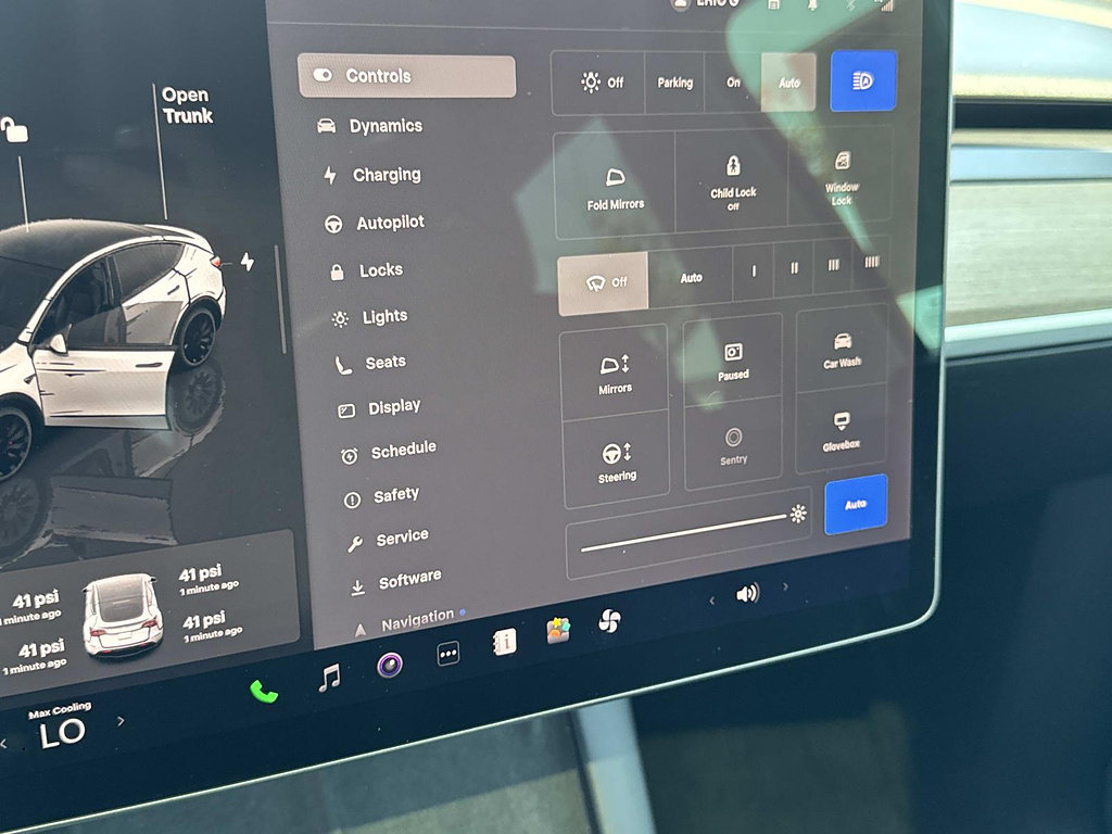 Used 2022 Tesla Model Y Performance AWD/4WD image 11