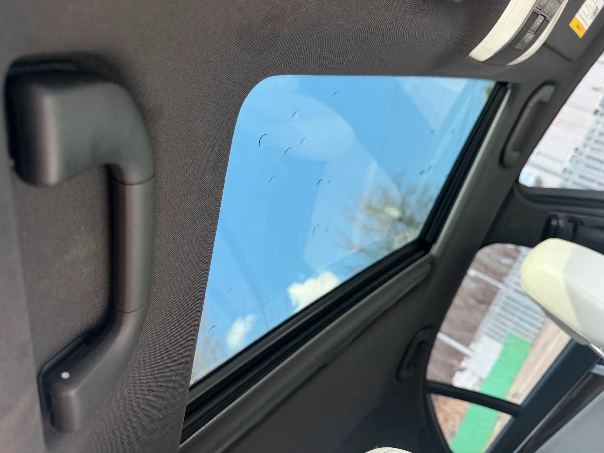 Used 2013 Mercedes-Benz C 250 Sedan image 18