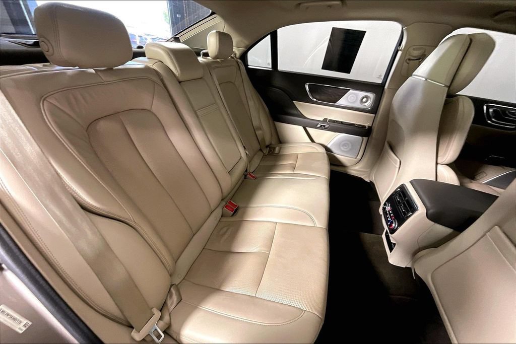 Used 2019 Lincoln Continental Reserve AWD/4WD image 36