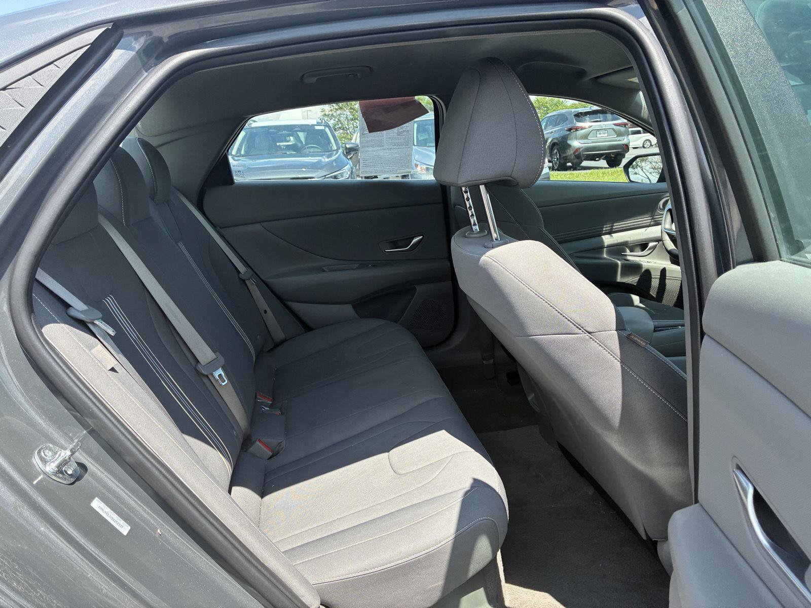 Used 2025 Hyundai Elantra SEL FWD image 12