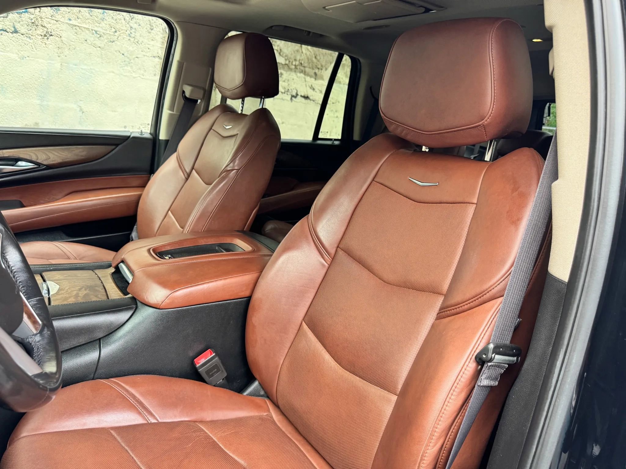 Used 2016 Cadillac Escalade Premium image 12