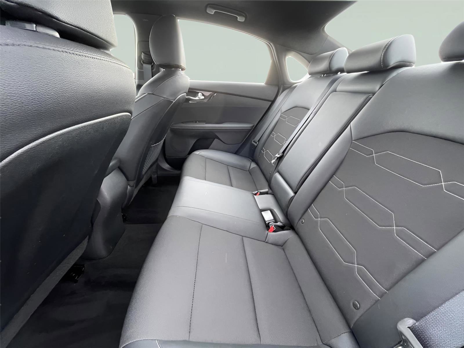 Used 2024 Kia Forte GT-Line w/ GT-Line Premium Package image 16