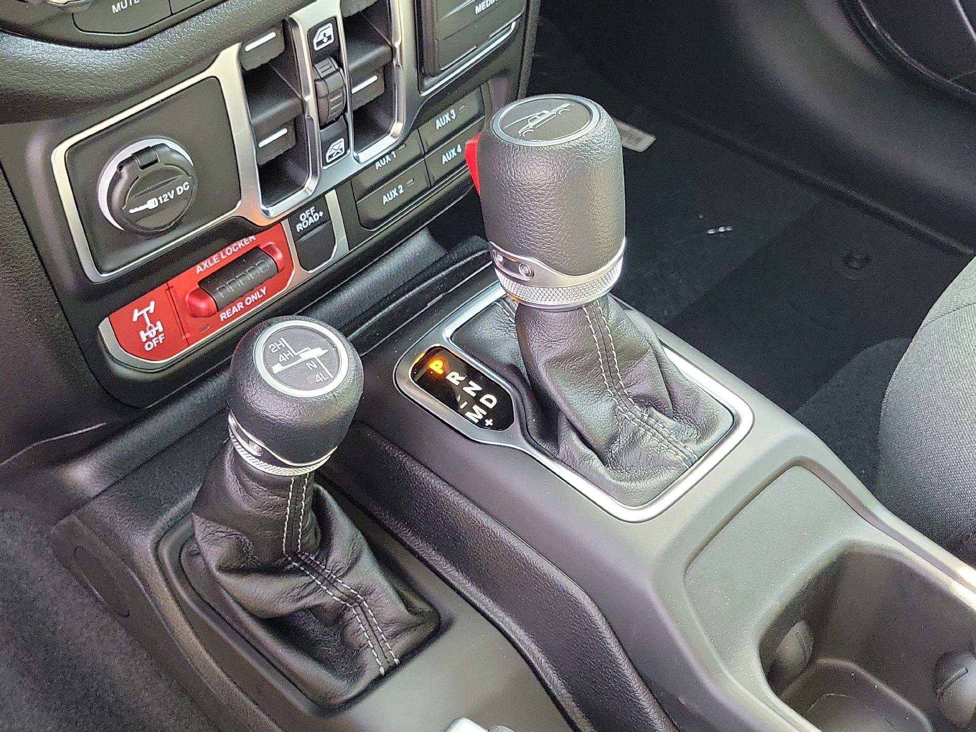 New 2026 Jeep Gladiator Sport AWD/4WD image 11