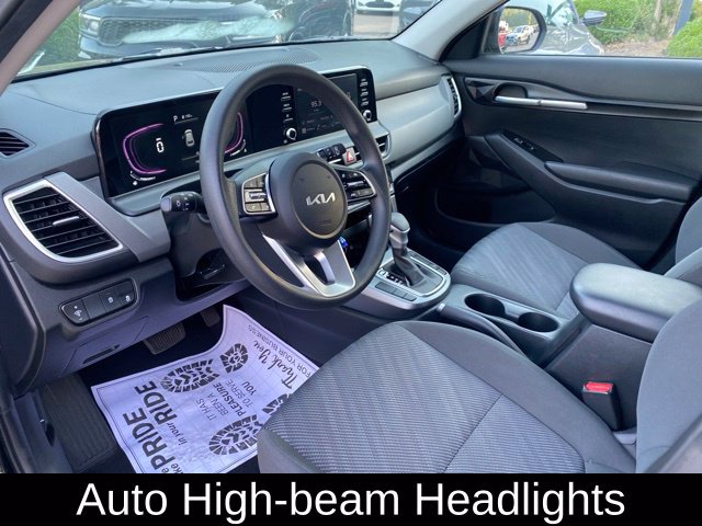 Used 2024 Kia Seltos LX AWD/4WD image 7