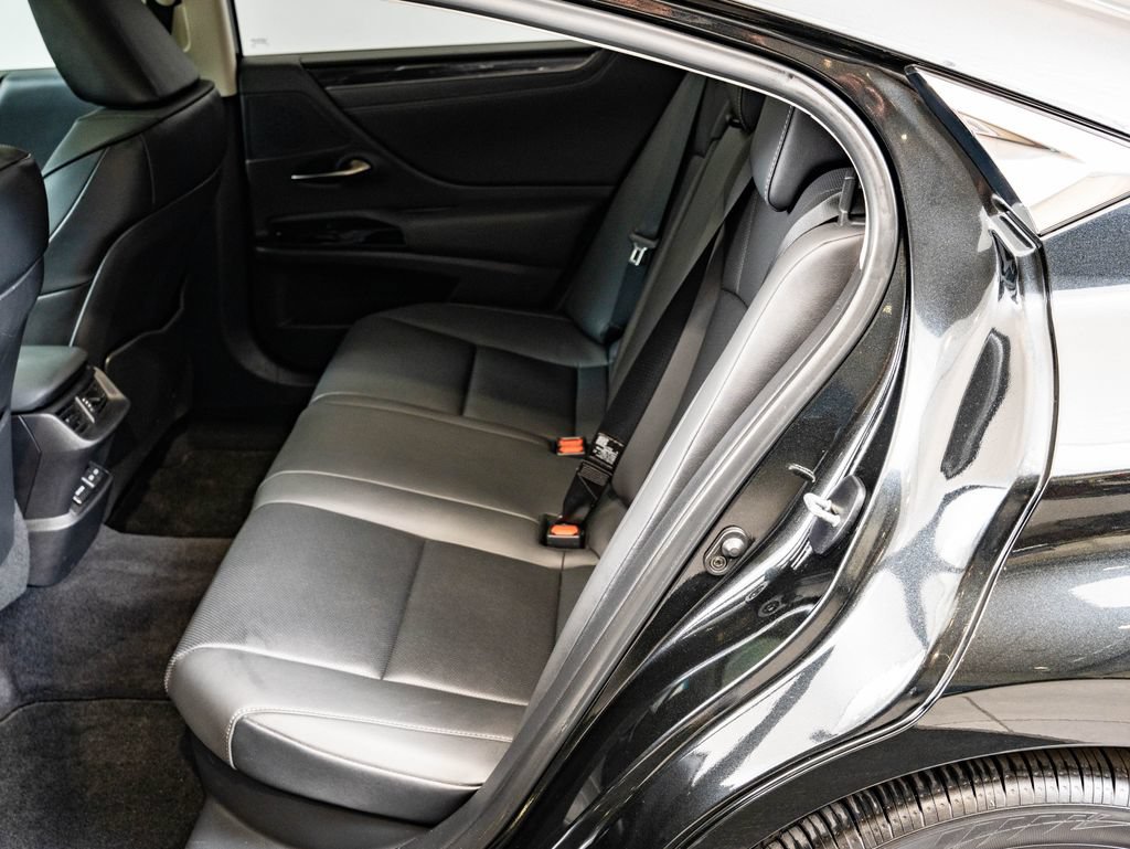 Used 2022 Lexus ES 300h w/ Accessory Package 2 FWD image 41