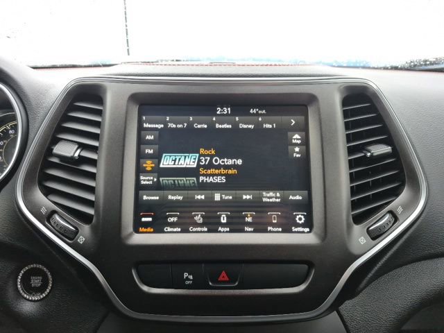 Used 2020 Jeep Cherokee Trailhawk w/ Cold Weather Group image 26