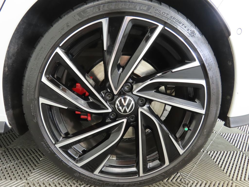 Used 2022 Volkswagen GTI Autobahn image 31