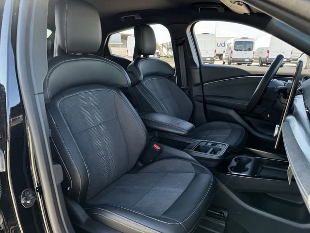 Certified 2025 Ford Mustang Mach-E GT image 31