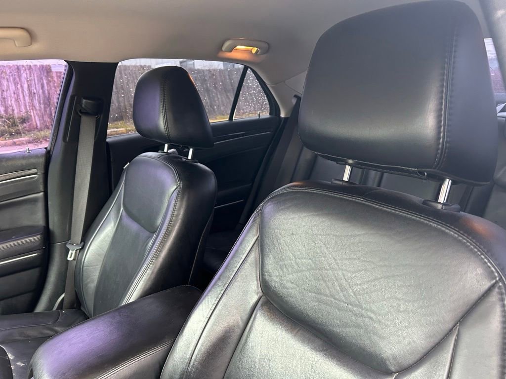 Used 2018 Chrysler 300 Touring L image 10