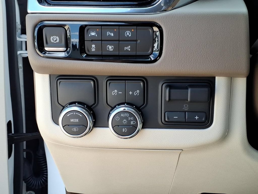 Used 2026 GMC Yukon XL Denali w/ Denali Reserve Package RWD image 22