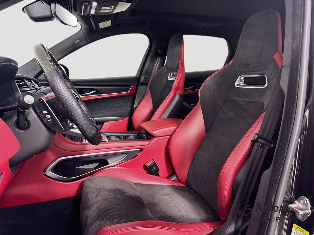 Used 2022 Jaguar F-PACE SVR AWD/4WD image 11