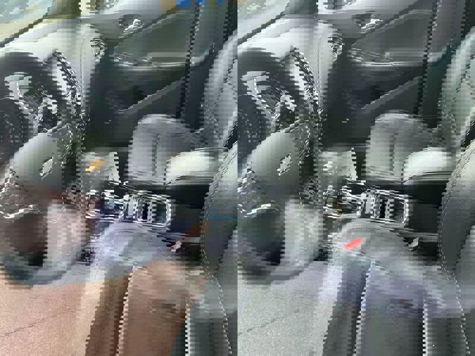 Used 2017 Chevrolet Cruze Premier FWD image 29