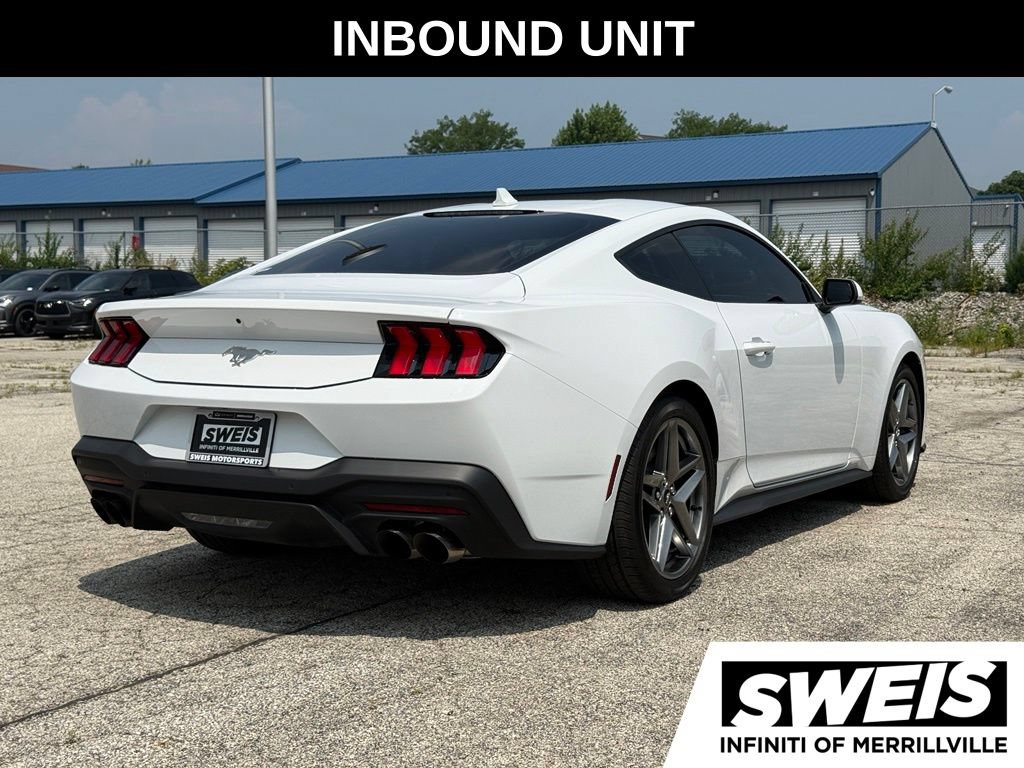 Used 2025 Ford Mustang Premium RWD image 6