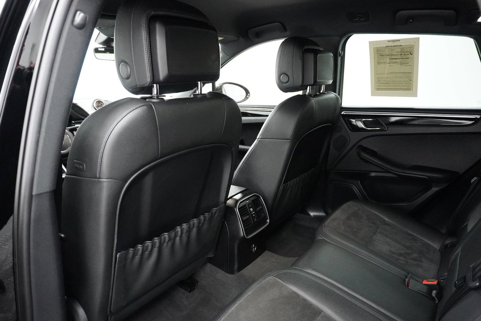 Used 2021 Porsche Macan image 14