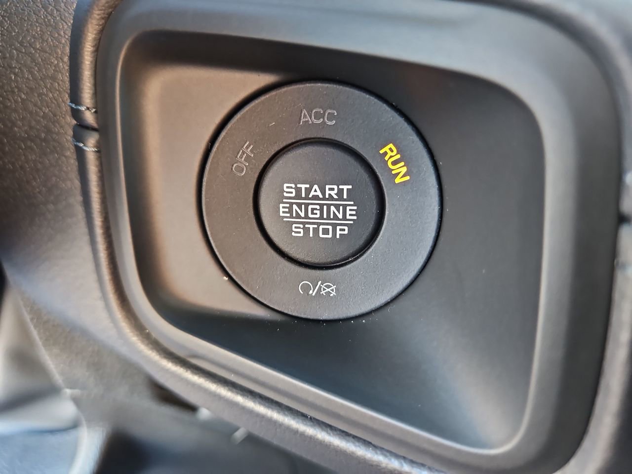 New 2025 Jeep Gladiator Mojave w/ Safety Group image 26