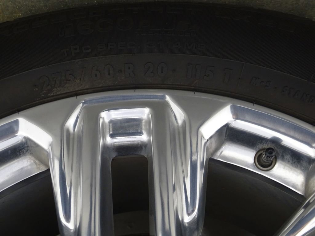 Used 2022 GMC Yukon SLT w/ SLT Luxury Package image 45