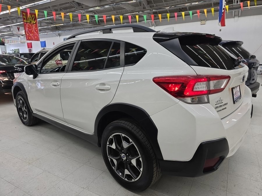 Used 2018 Subaru Crosstrek 2.0i Premium w/ Eyesight System image 4
