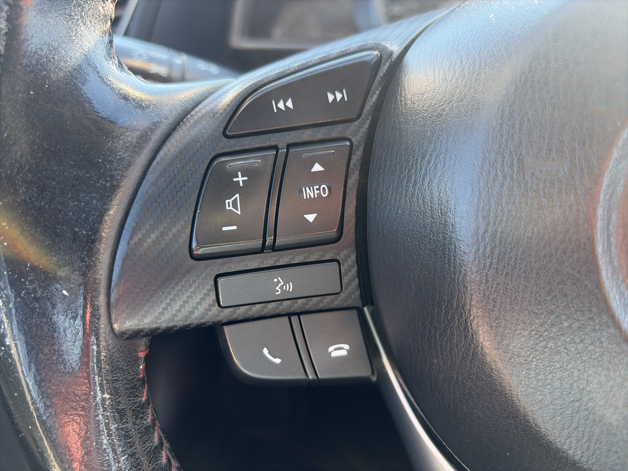 Used 2014 MAZDA MAZDA3 i Touring FWD image 23
