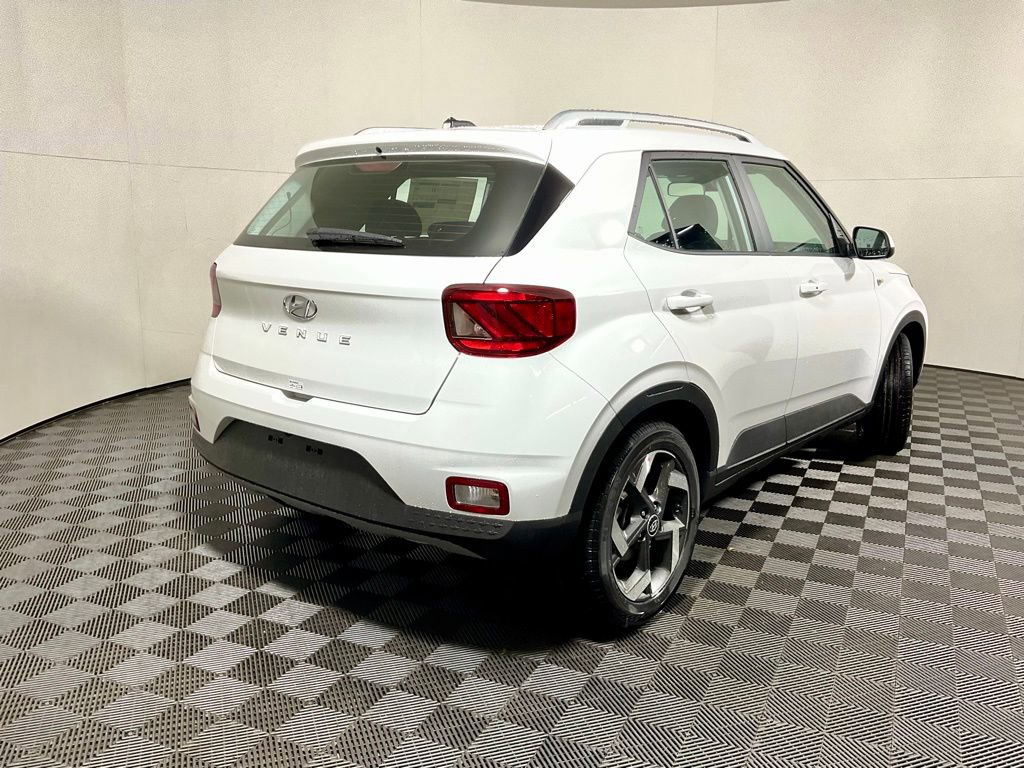 New 2026 Hyundai Venue SEL FWD image 17