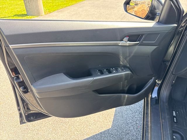 Used 2020 Hyundai Elantra SE w/ Cargo Package (C1) FWD image 22