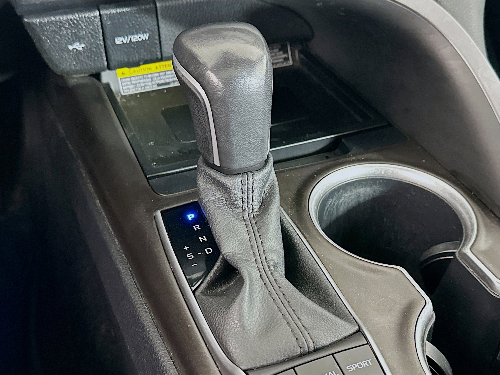 Used 2021 Toyota Camry XLE w/ Navigation Upgrade Package image 25