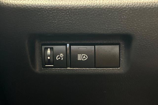Certified 2023 Toyota RAV4 LE AWD/4WD image 29