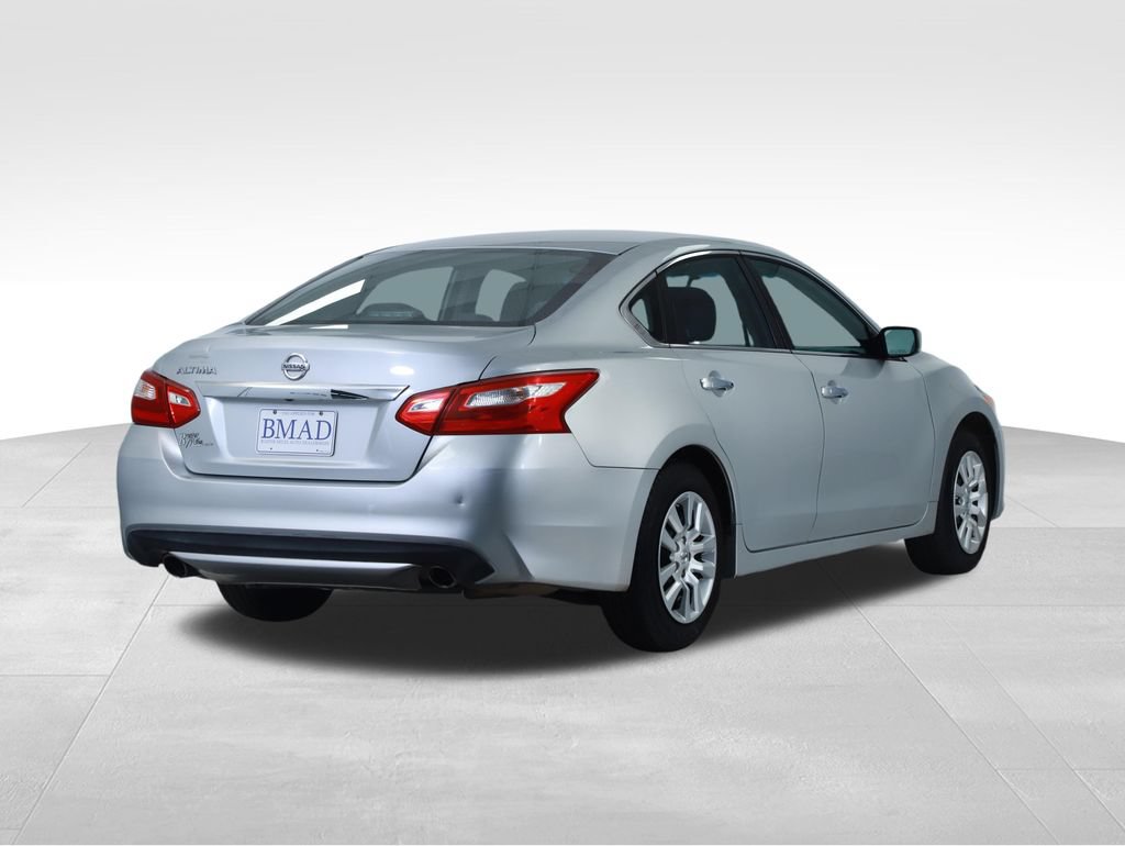 Used 2016 Nissan Altima 2.5 S w/ Power Driver Seat Package FWD image 11