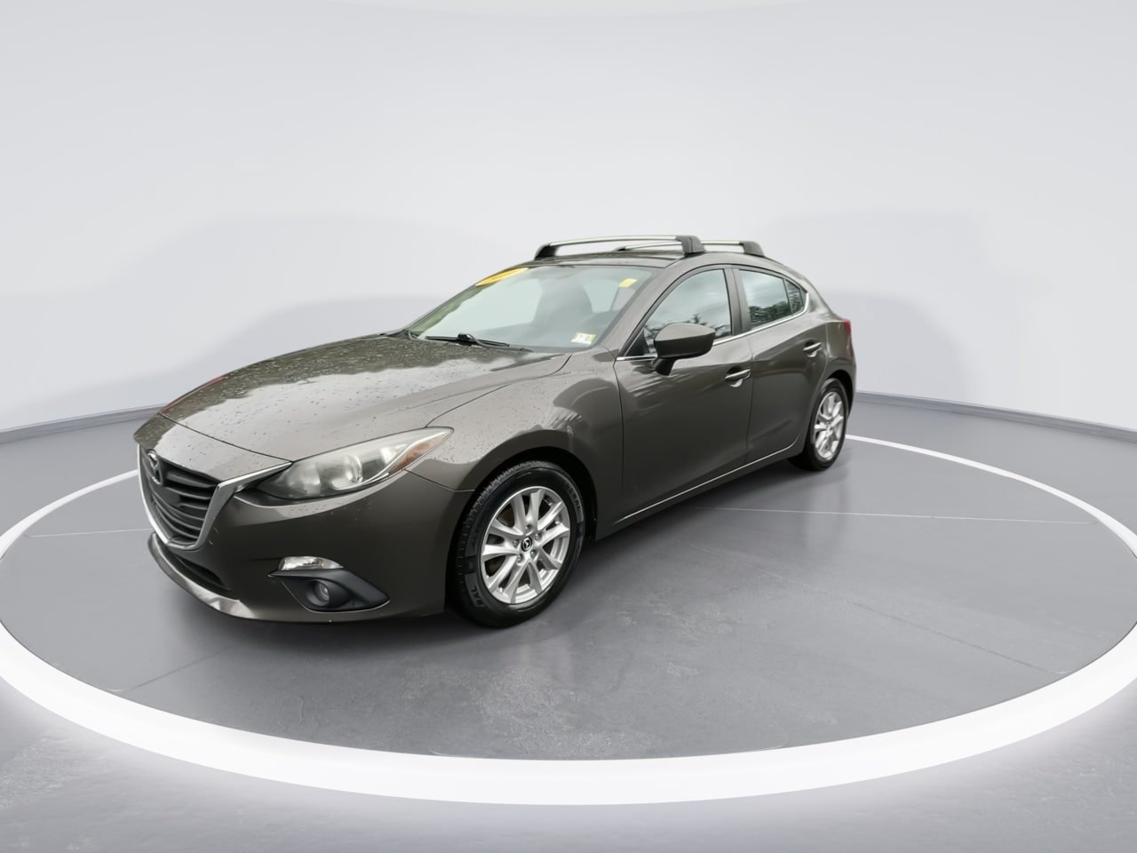 Used 2016 MAZDA MAZDA3 i Touring w/ Popular Equipment Package FWD image 4