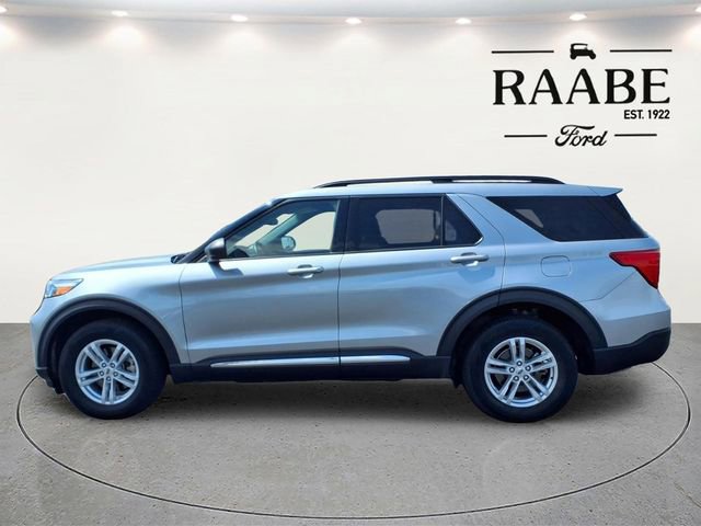Used 2023 Ford Explorer XLT w/ Equipment Group 202A AWD/4WD image 4