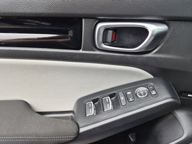 Used 2025 Honda Civic Sport image 15