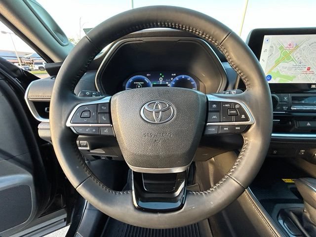Used 2025 Toyota Grand Highlander AWD Hybrid image 12