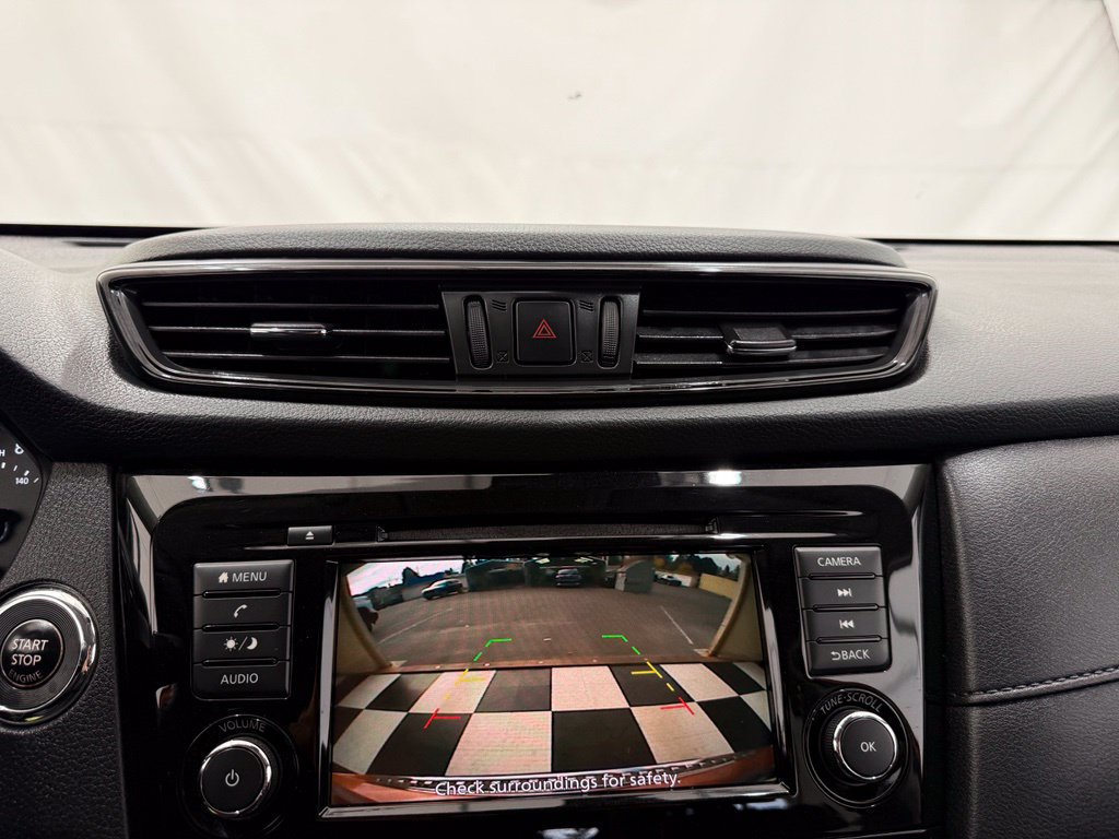 Used 2020 Nissan Rogue SV FWD image 34