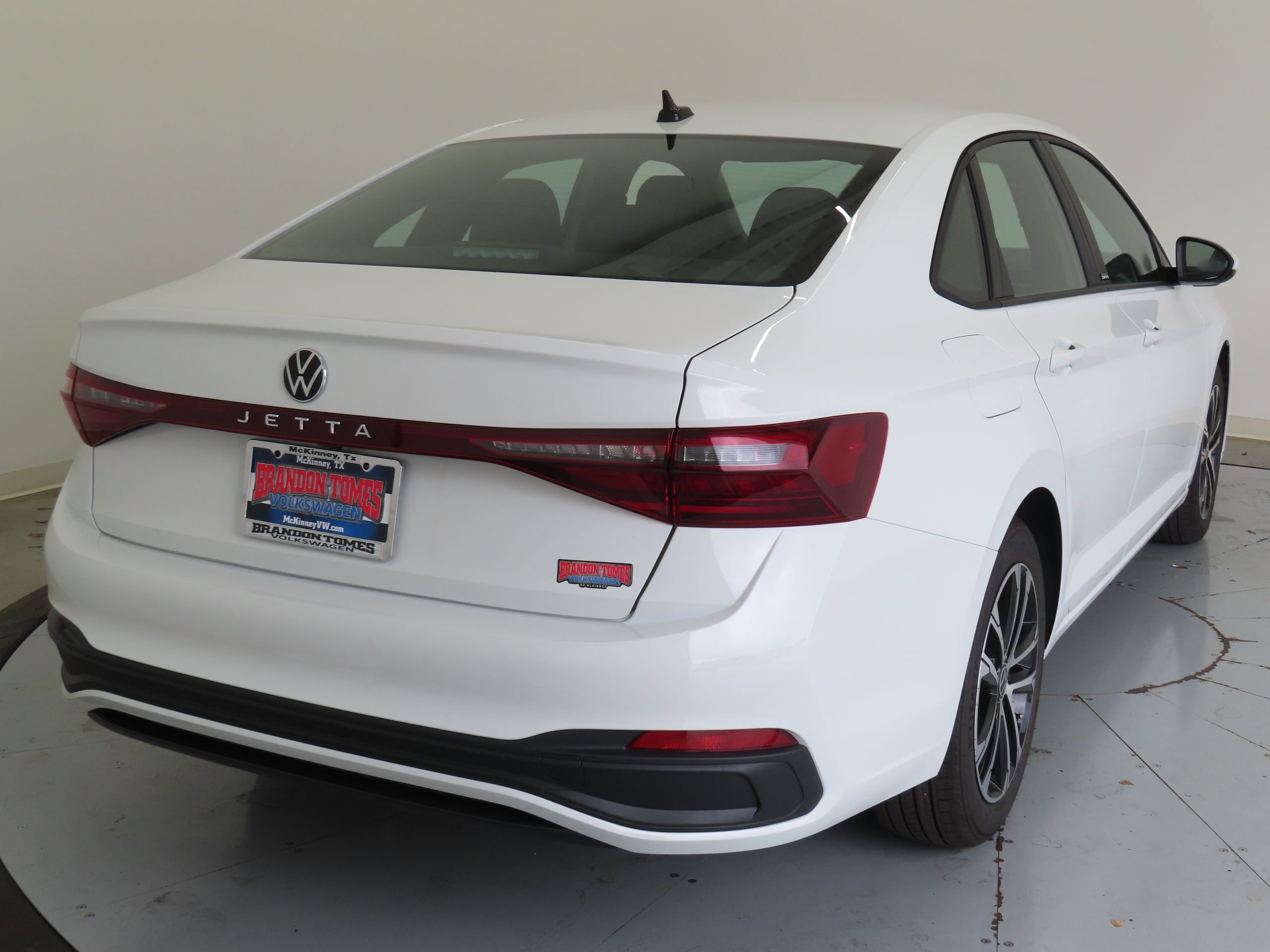 New 2026 Volkswagen Jetta Sport FWD image 3