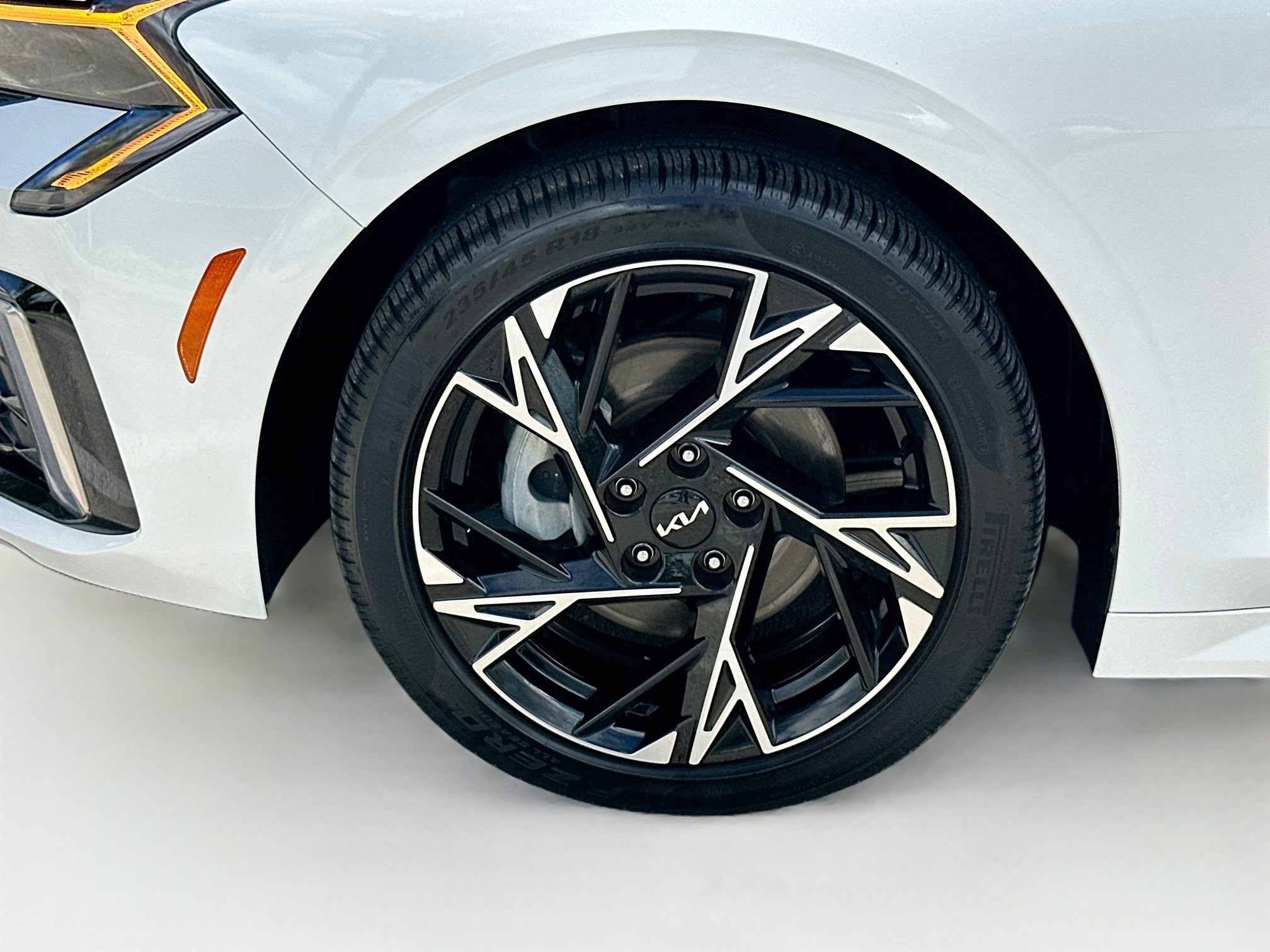 Used 2025 Kia K5 GT-Line w/ GT-Line Premium Package FWD image 33