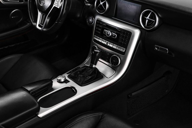 Used 2014 Mercedes-Benz SLK 250 image 23