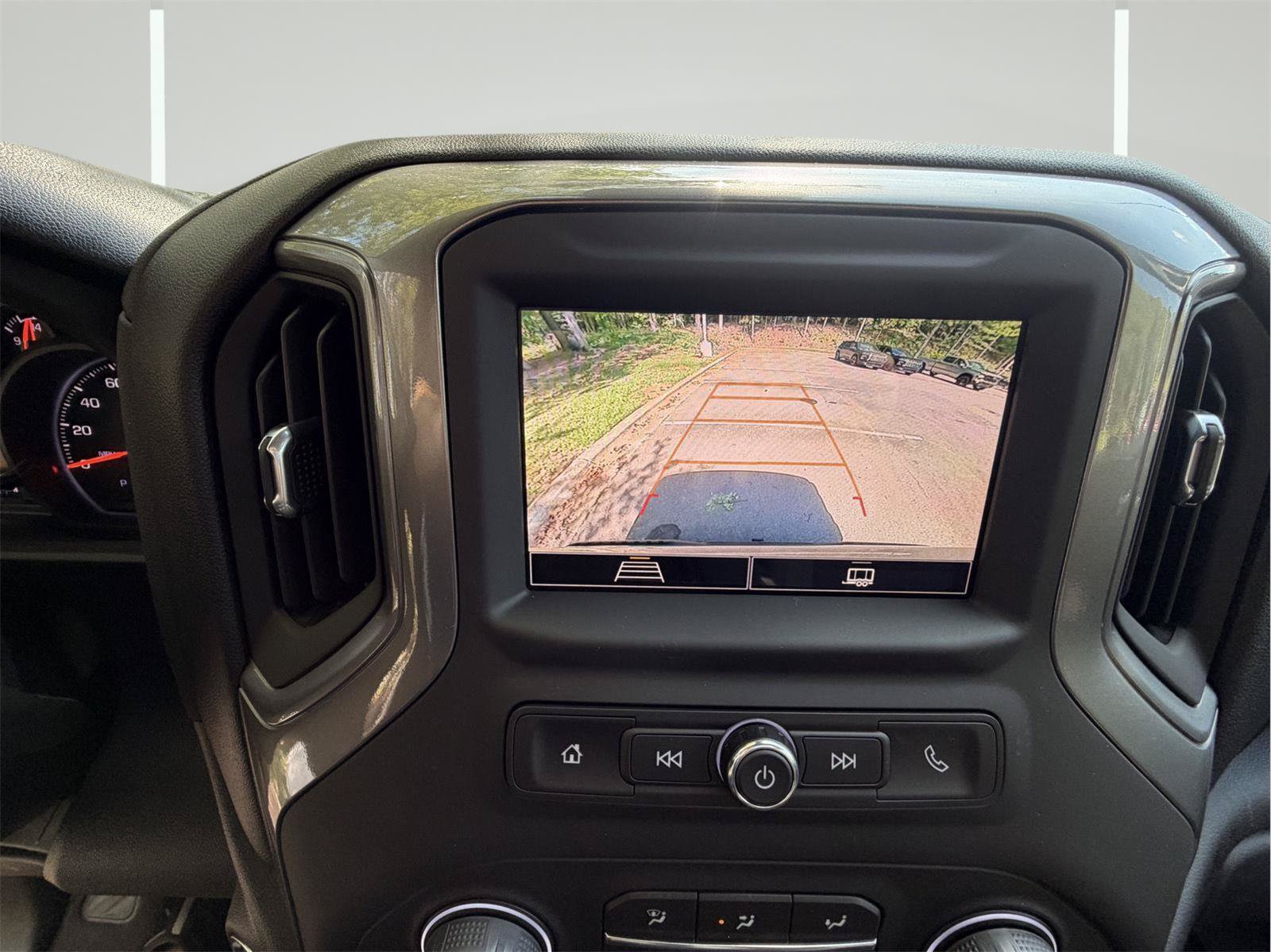 New 2026 Chevrolet Silverado 1500 Custom w/ LPO, Dark Essentials Package AWD/4WD image 17