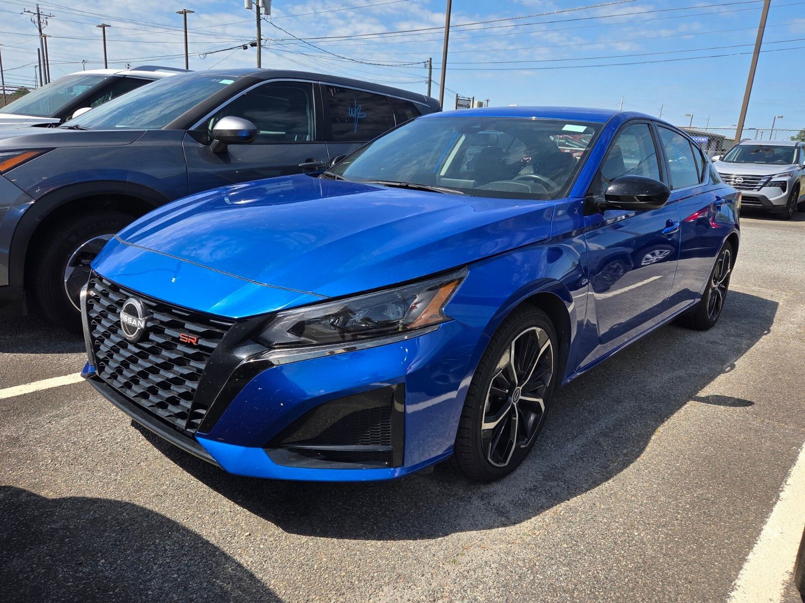 Used 2025 Nissan Altima 2.5 SR image 2