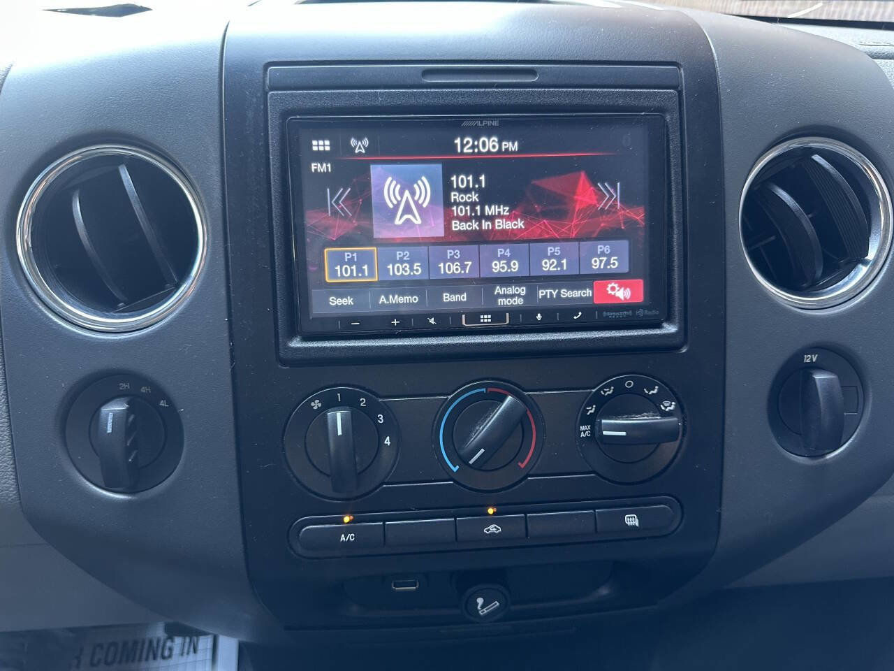 Used 2006 Ford F150 XLT image 14