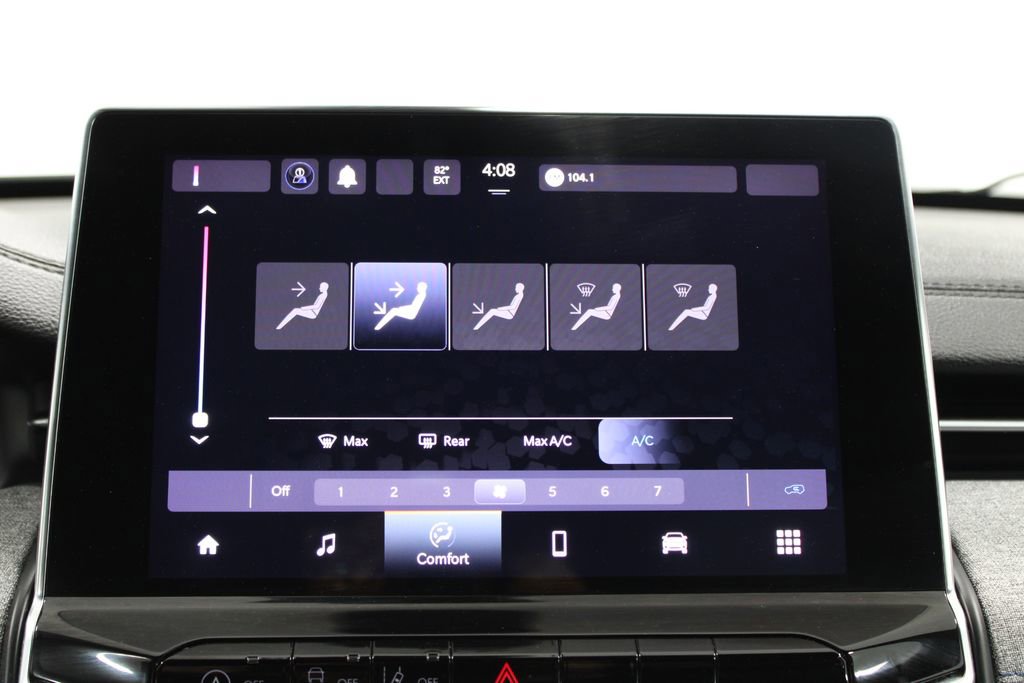 Used 2024 Jeep Compass Latitude image 46