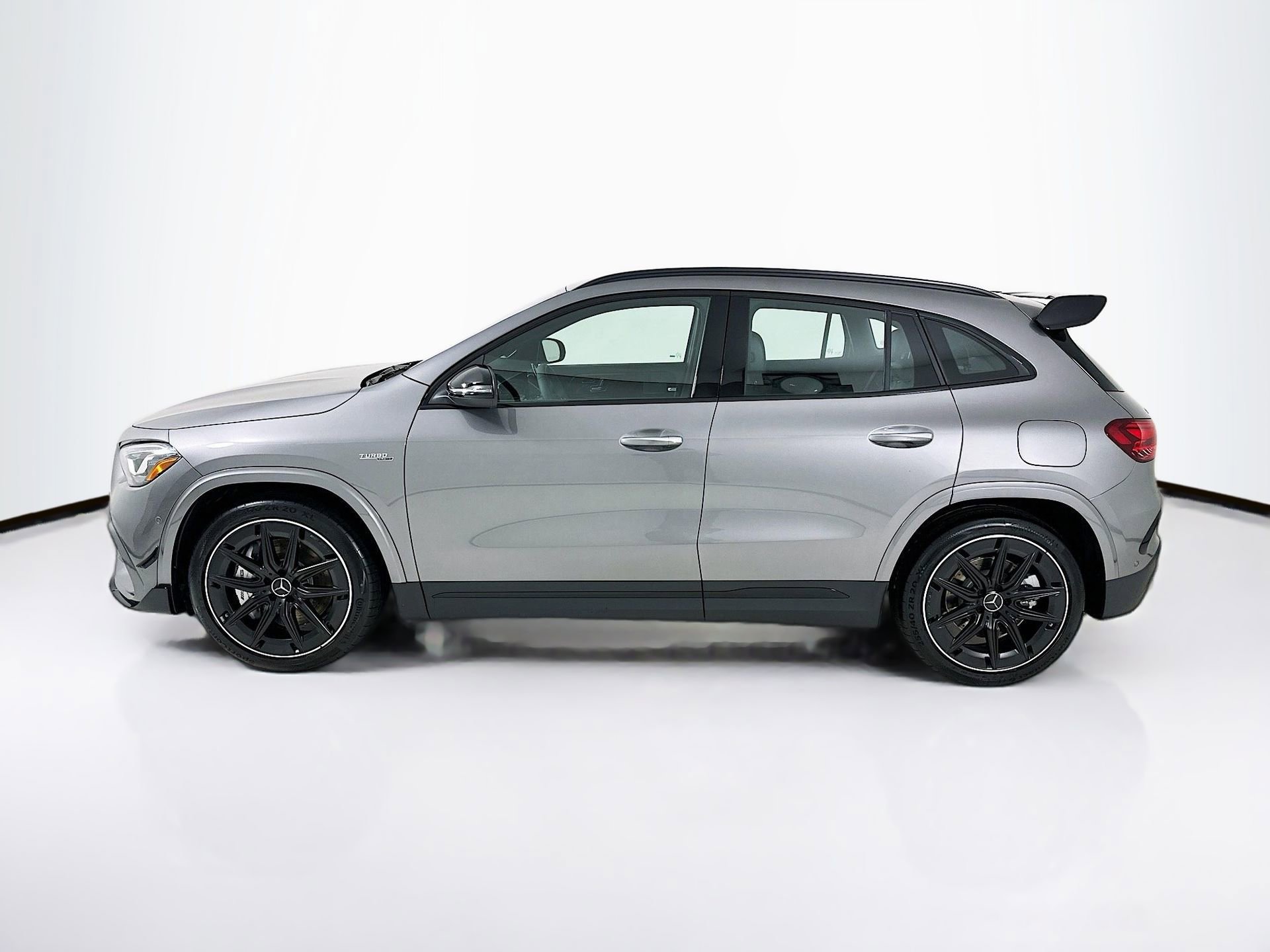 New 2026 Mercedes-Benz GLA 35 AMG 4MATIC image 5