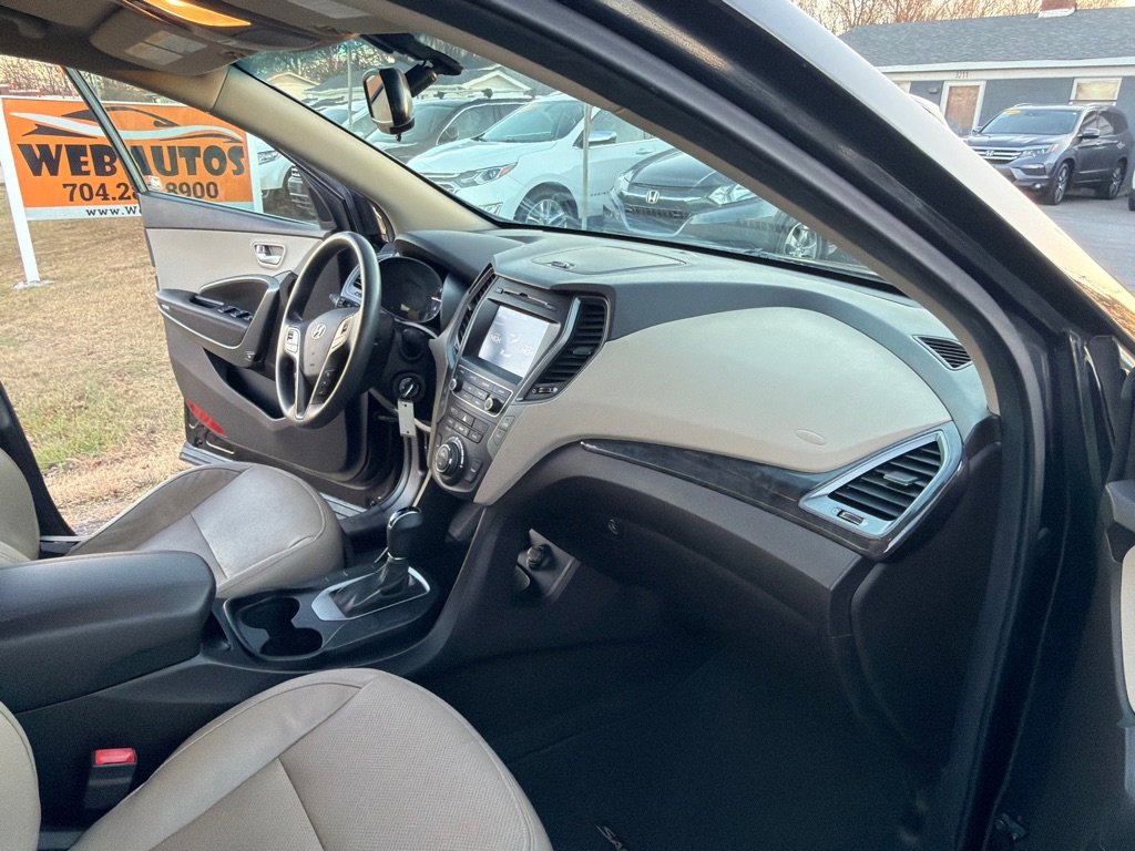 Used 2017 Hyundai Santa Fe Sport image 16
